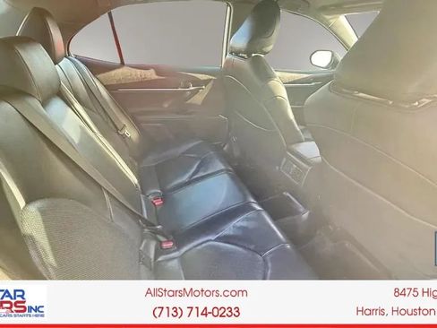 Used 2022 Toyota Camry XLE FWD image 16