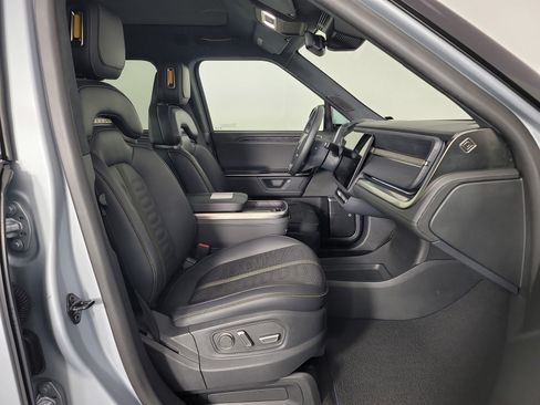 Used 2025 Rivian R1T Adventure image 23