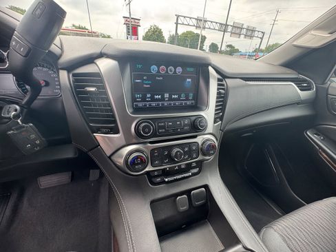 Used 2019 Chevrolet Tahoe LS AWD/4WD image 11
