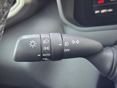 Used 2025 Toyota Tundra Limited AWD/4WD image 14