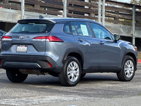 Used 2022 Toyota Corolla Cross L image 4