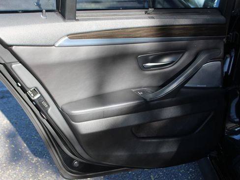 Used 2013 BMW M5 image 15