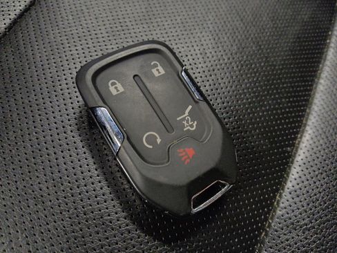Used 2020 GMC Terrain SLT w/ Preferred Package AWD/4WD image 32