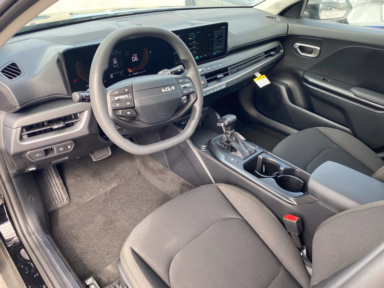 New 2027 Kia K4 FWD image 9