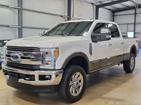 Used 2019 Ford F250 King Ranch w/ King Ranch Ultimate Package AWD/4WD image 1
