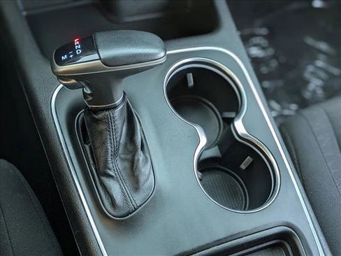 Used 2019 Dodge Durango SXT image 12