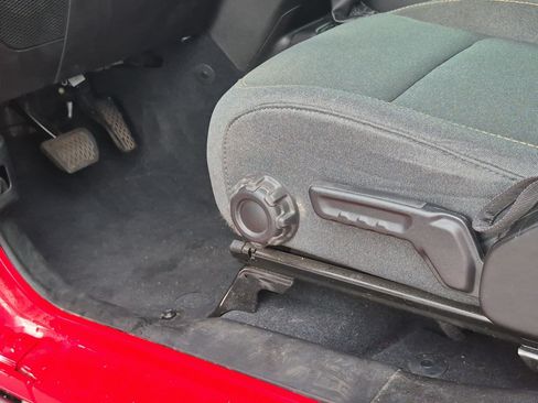 Used 2024 Jeep Wrangler Unlimited AWD/4WD image 17