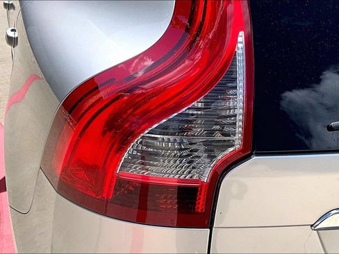 Used 2017 Volvo XC60 T5 Inscription w/ Preferred Option Package FWD image 40