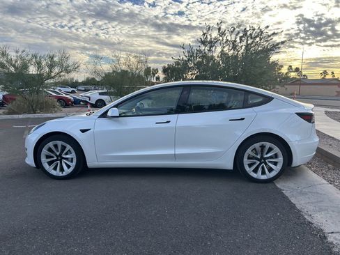Used 2023 Tesla Model 3 Standard Range image 6