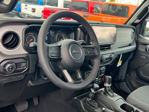 New 2025 Jeep Gladiator Sport image 13