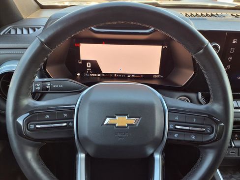 Used 2024 Chevrolet Colorado LT w/ LT Convenience Package III image 12