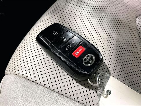 Used 2024 Toyota Grand Highlander Platinum image 14