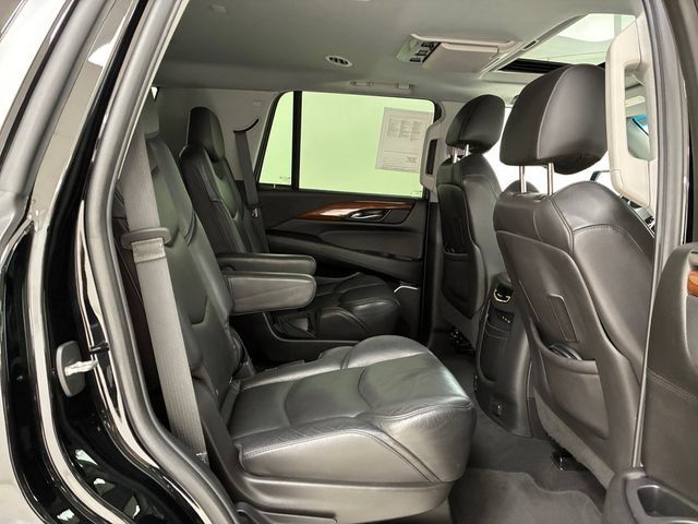 Certified 2019 Cadillac Escalade Premium Luxury AWD/4WD image 16
