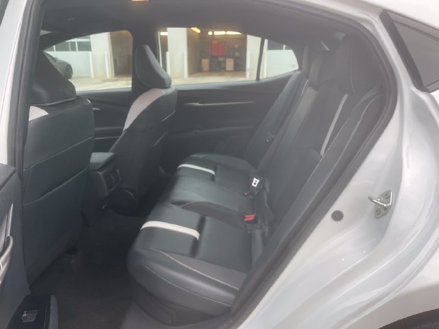 Used 2025 Toyota Camry SE FWD image 28
