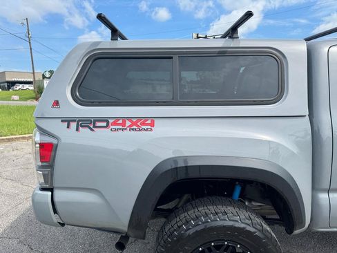 Used 2021 Toyota Tacoma TRD Off-Road w/ Technology Package AWD/4WD image 14