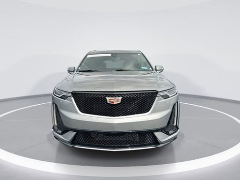 Used 2024 Cadillac XT6 Sport image 3