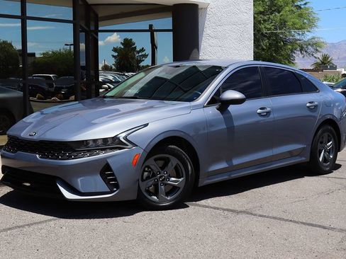 Used 2021 Kia K5 LX FWD image 2
