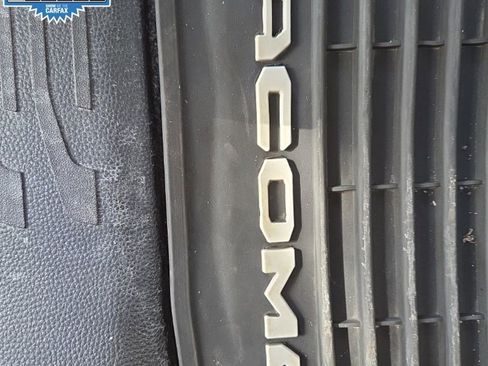Used 2025 Toyota Tacoma SR5 AWD/4WD image 17