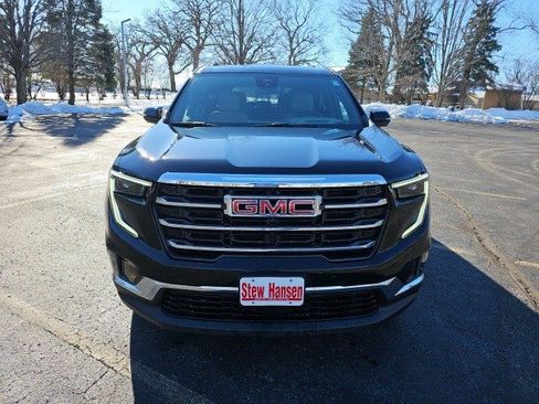 Used 2024 GMC Acadia Elevation image 9
