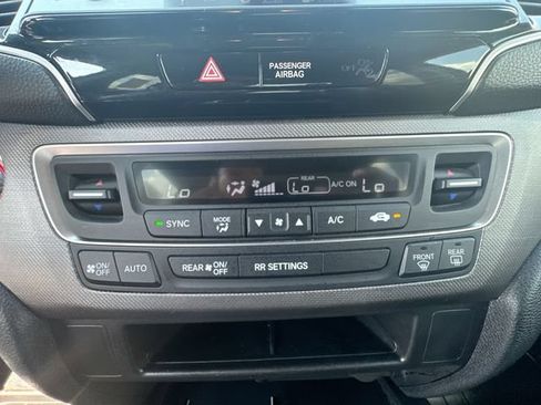 Used 2024 Honda Ridgeline Sport image 21