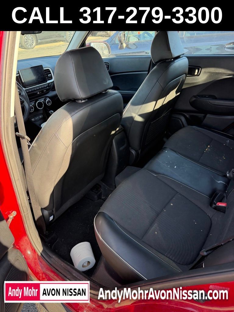 Used 2022 Hyundai Venue Limited FWD image 10