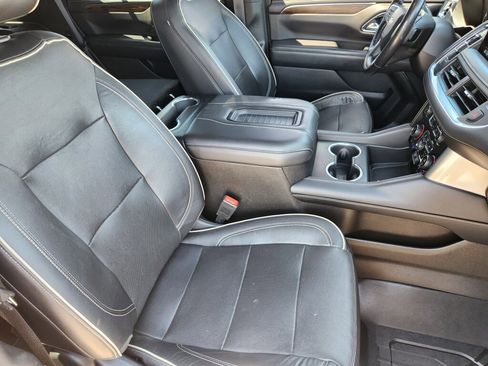 Used 2021 Chevrolet Tahoe Premier w/ Premium Package AWD/4WD image 14