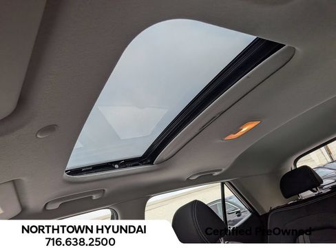 Used 2026 Hyundai Venue SEL FWD image 11