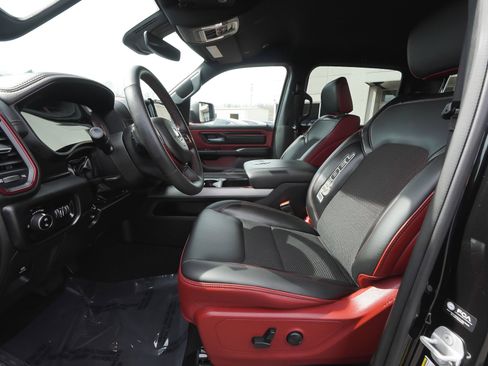 Used 2025 RAM 1500 Rebel image 31