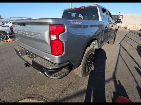 Used 2025 Chevrolet Silverado 1500 LT Trail Boss AWD/4WD image 4