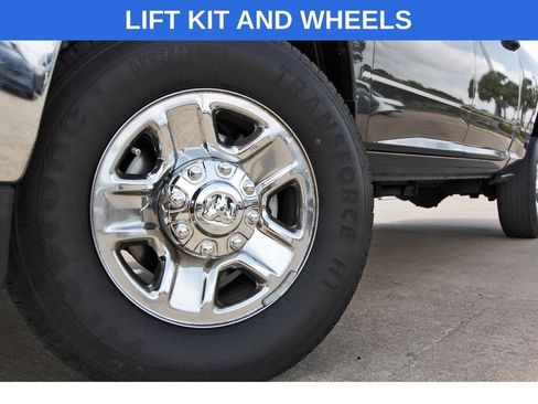 Used 2024 RAM 2500 Tradesman w/ Chrome Appearance Group AWD/4WD image 29