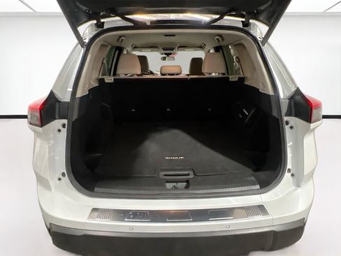 Used 2024 Nissan Rogue SV FWD image 19
