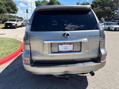 Used 2023 Lexus GX 460 Premium w/ Premium Package AWD/4WD image 4