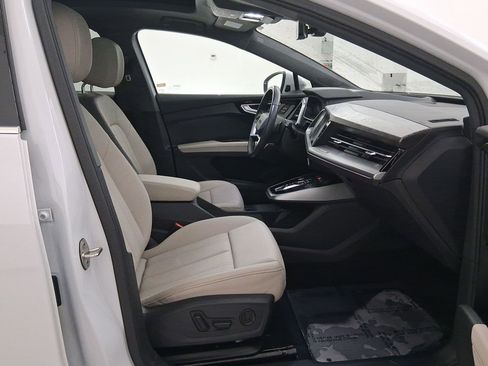 Used 2023 Audi Q4 e-tron Prestige image 33