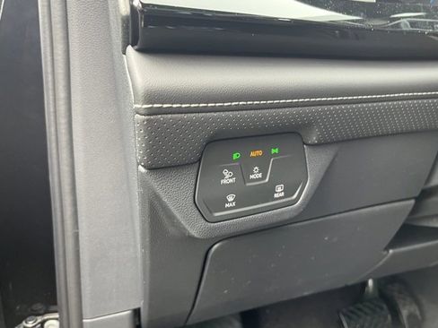 New 2026 Volkswagen Atlas Cross Sport SE image 20