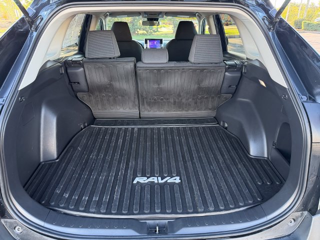 Certified 2023 Toyota RAV4 LE FWD image 16
