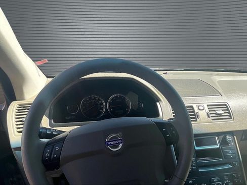 Used 2005 Volvo XC90 2.5T AWD/4WD image 8