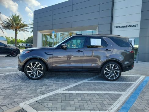 Used 2025 Land Rover Discovery Metropolitan Edition AWD/4WD image 2