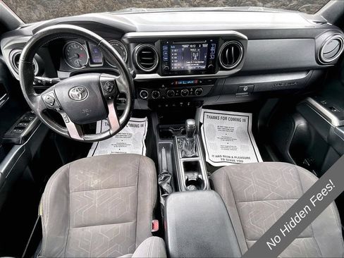 Used 2017 Toyota Tacoma TRD Sport w/ Premium & Technology Package AWD/4WD image 14