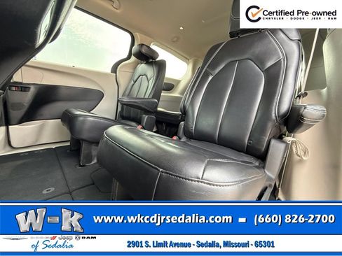 Certified 2023 Chrysler Pacifica Touring-L FWD image 22