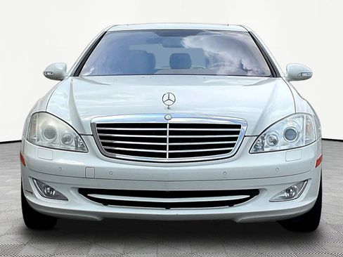 Used 2007 Mercedes-Benz S 550 4MATIC image 2