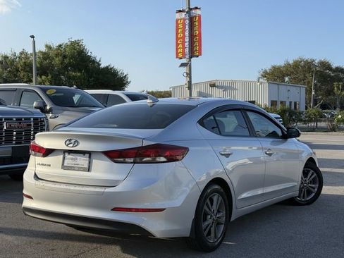 Used 2018 Hyundai Elantra SEL image 3