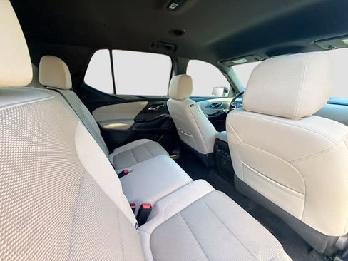 Used 2022 Chevrolet Traverse LS FWD image 25