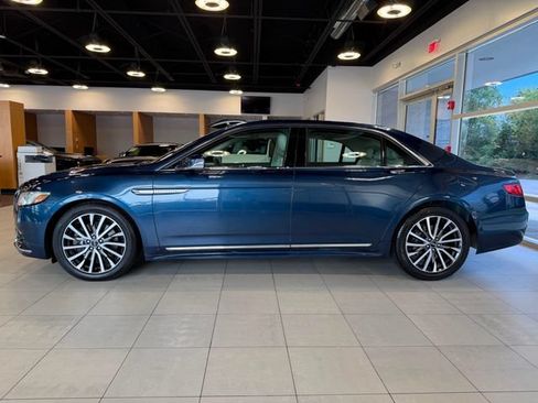 Used 2017 Lincoln Continental Select w/ Climate Package FWD image 7