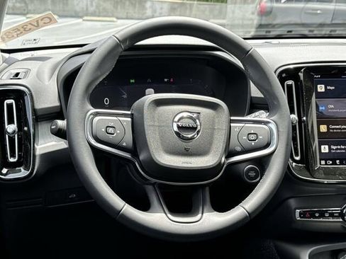 New 2024 Volvo XC40 B5 Plus w/ Climate Package AWD/4WD image 23