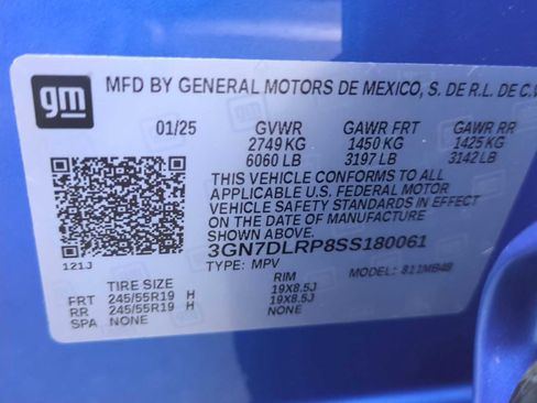 Used 2025 Chevrolet Equinox EV LT w/ Convenience Package image 30