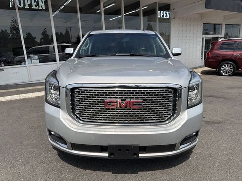 Used 2015 GMC Yukon XL Denali w/ Touring Package AWD/4WD image 12
