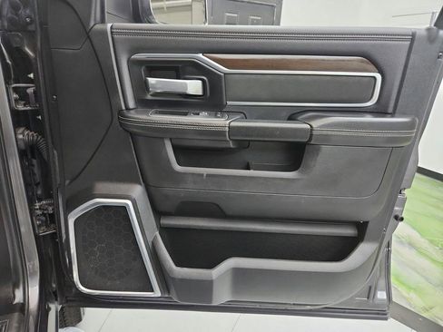 Used 2022 RAM 2500 Laramie image 33