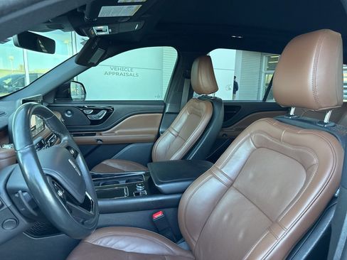 Used 2023 Lincoln Aviator Grand Touring w/ Equipment Group 301A image 9