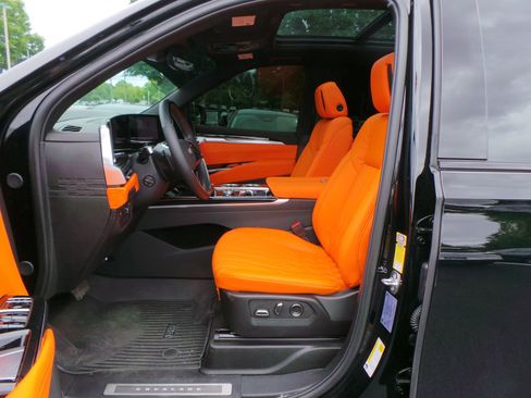 Used 2025 Cadillac Escalade Sport w/ Touring Package AWD/4WD image 35