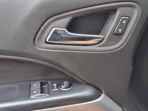 Used 2022 Chevrolet Colorado LT w/ Fleet Safety Package RWD image 20